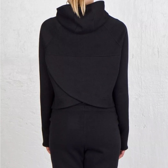 Nike Women's Black Asymmetrical Zip Athletic Tech Fleece Butterfly Hoodie Small - Picture 3 of 6